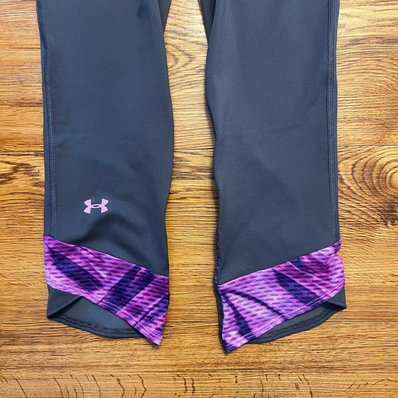NWOT Under Armour réflective capris size x small - Picture 2 of 8